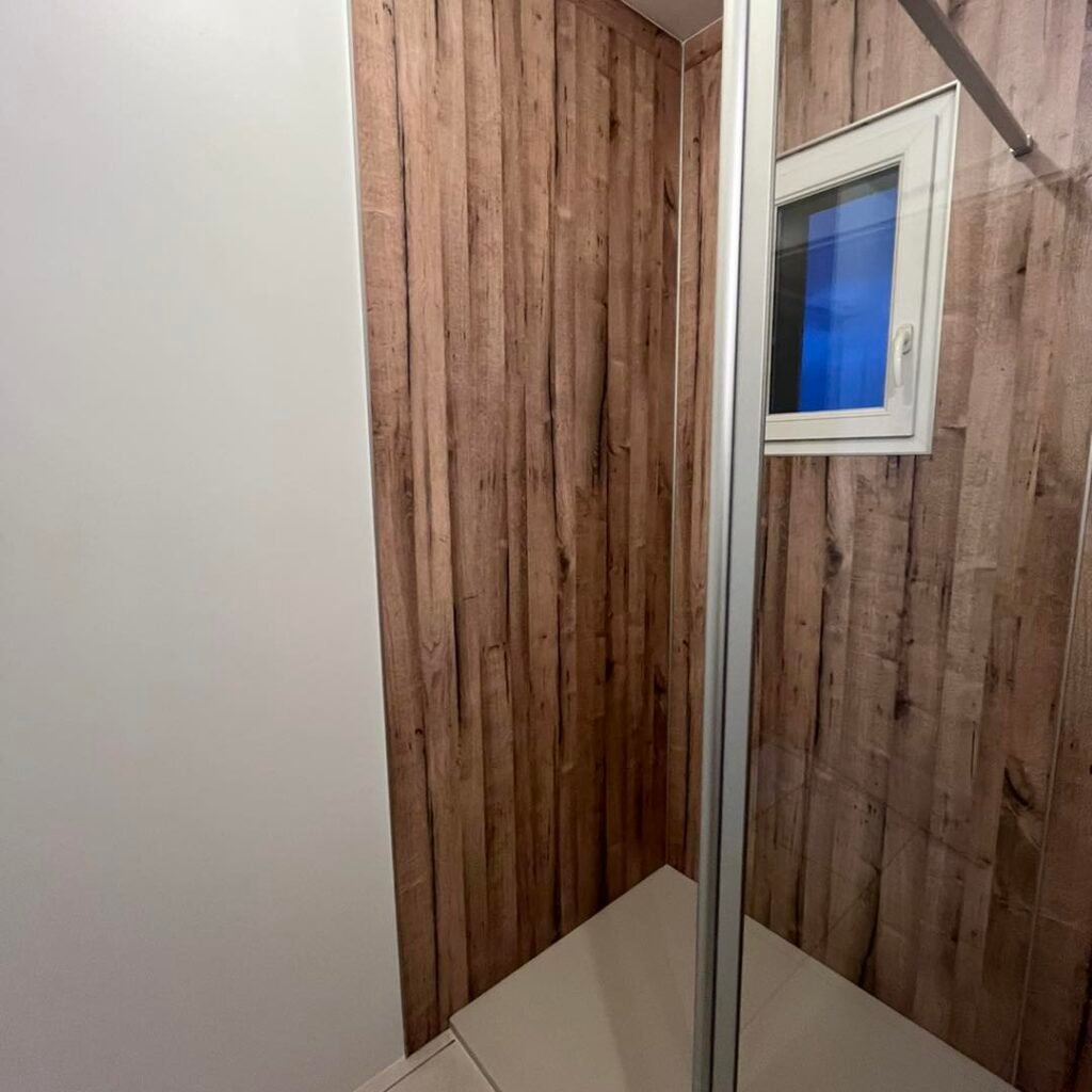 salle de bain avec pose de panneaux muraux aluminium imita 2 salle de bain avec pose de panneaux muraux aluminium imita 2