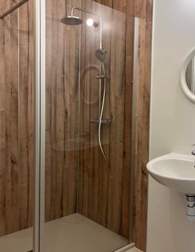 salle de bain avec pose de panneaux muraux aluminium imita salle de bain avec pose de panneaux muraux aluminium imita