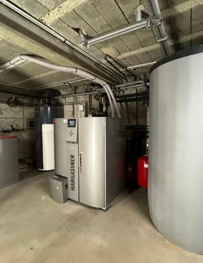 Remplacement d’une chaudière fioul par une chaudière à granulés Hargassner Classic de 42 kw sur Remplacement d’une chaudière fioul par une chaudière à granulés Hargassner Classic de 42 kw sur